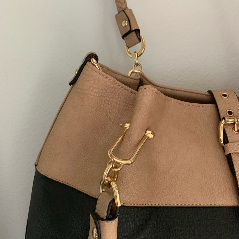 Wilson’s Leather two piece black and tan purses - Picture 2 of 8